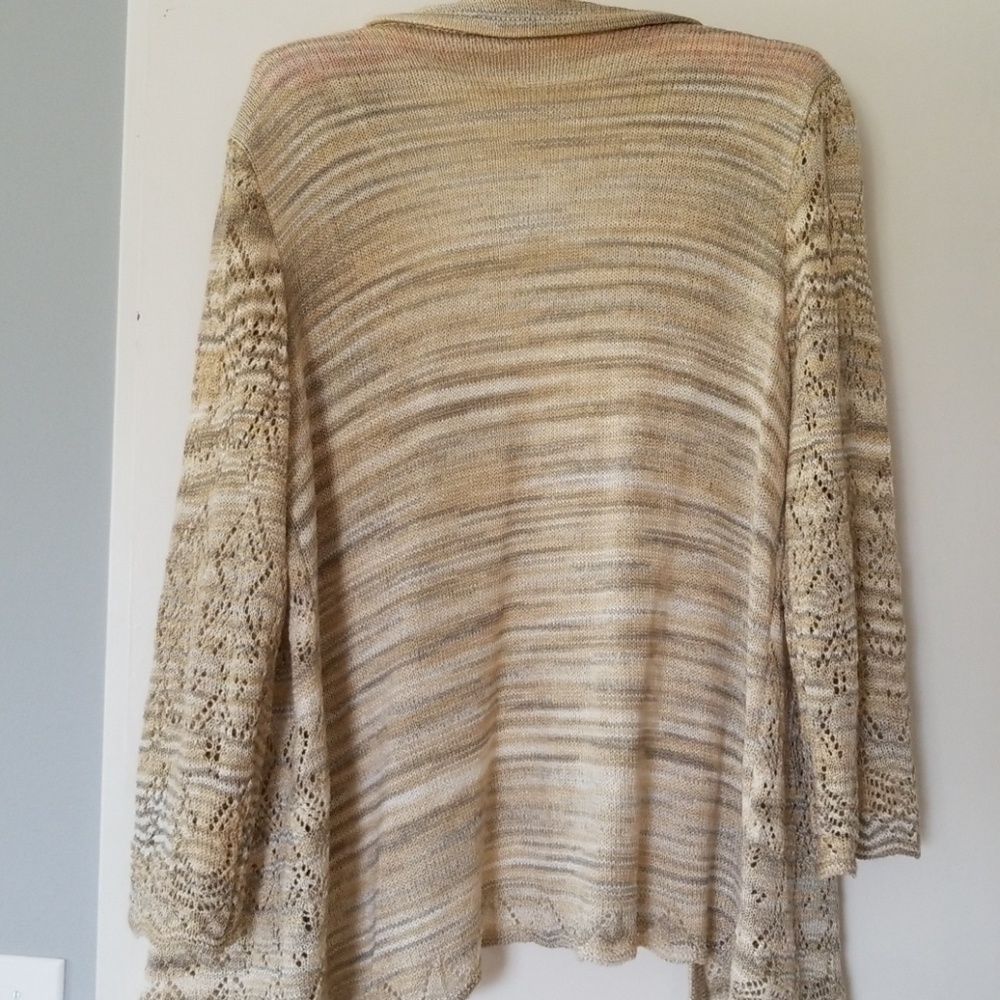 Sweater - Picture 4 of 4